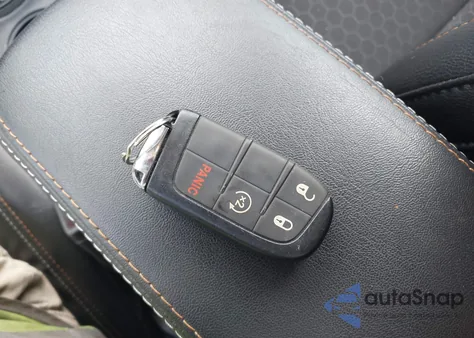 2020 Jeep Compass Latitude 4X4 from USA, damaged, VIN 3C4NJDBB6LT125861